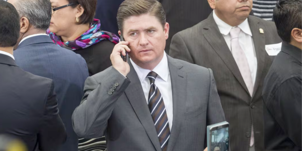 rodrigo-medina texas retenido