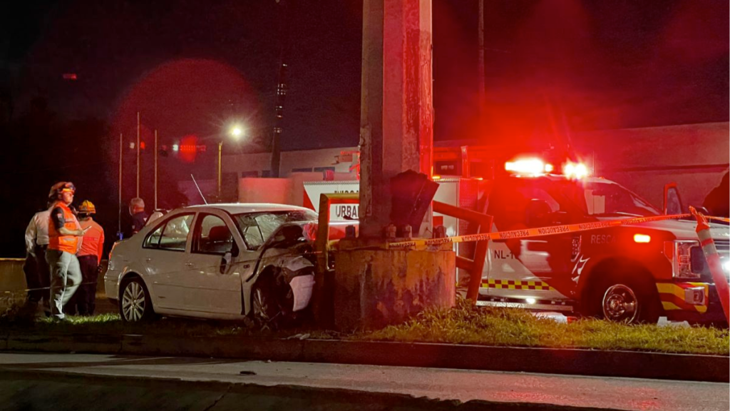 accidente en Apodaca, accidente, choque, Cruz Roja