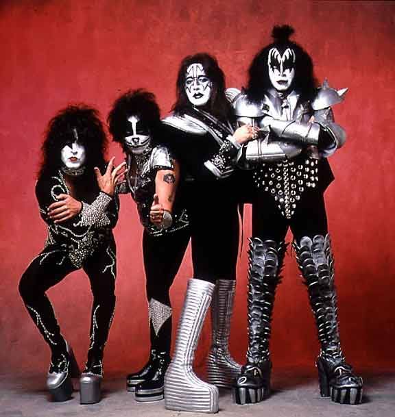Ace Frehley, KISS, hemorragia cerebral, guitarrista de rock