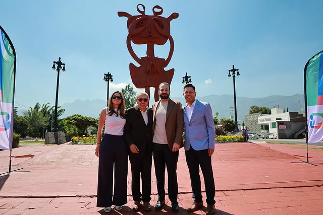 Calzada San Pedro, arte público, Sergio Hernández, niña cangrejo, escultura