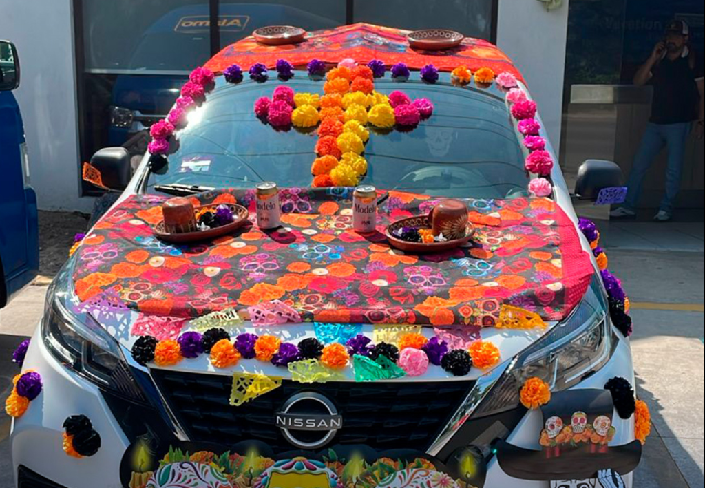 multas Día de Muertos, decorar autos Monterrey, seguridad vial, reglamento tránsito, adornos vehículos