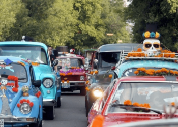 multas Día de Muertos, decorar autos Monterrey, seguridad vial, reglamento tránsito, adornos vehículos