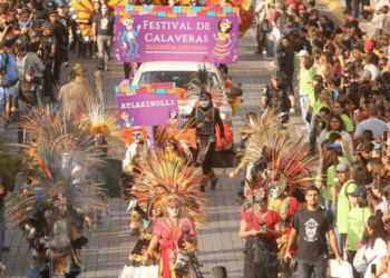 Festival de Calaveras, Día de Muertos, Monterrey, altar de muertos, desfile, tradiciones mexicanas