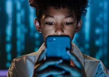 REDES-SOCIALES-MENORES-DE-15-AÑOS