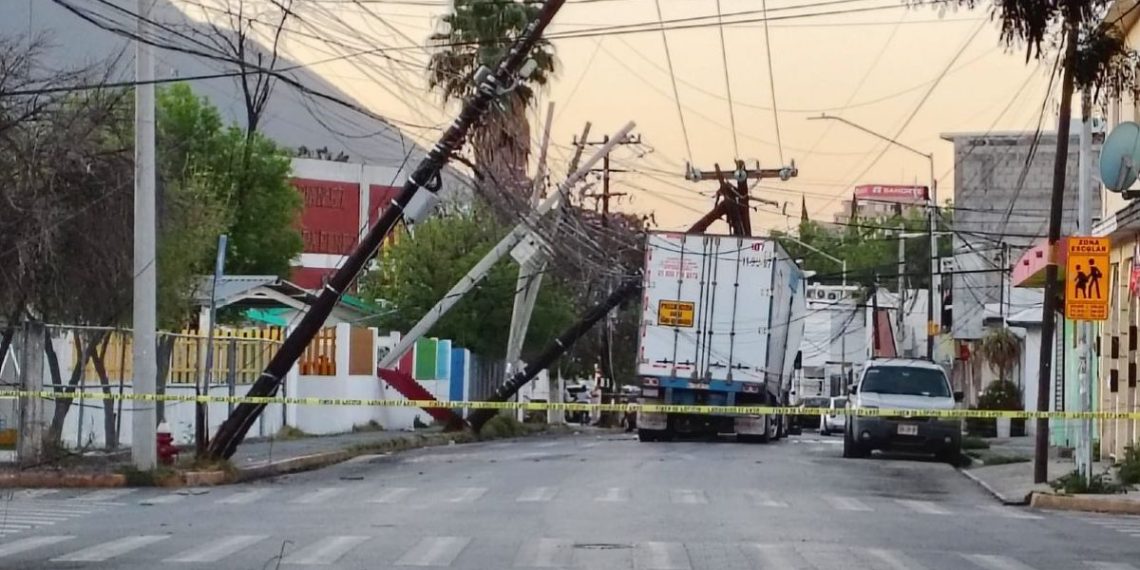 TRAILER-TIRA-5-POSTES-MONTERREY