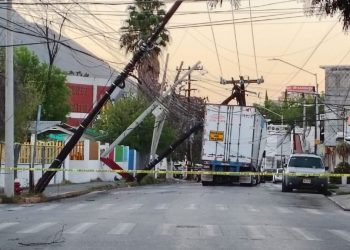 TRAILER-TIRA-5-POSTES-MONTERREY