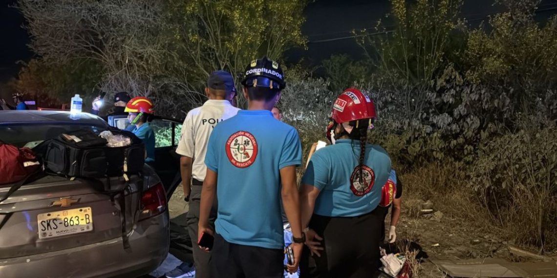 ESCOBEDO-VOLCADURA-TRES-HERIDOS-ACCIDENTE