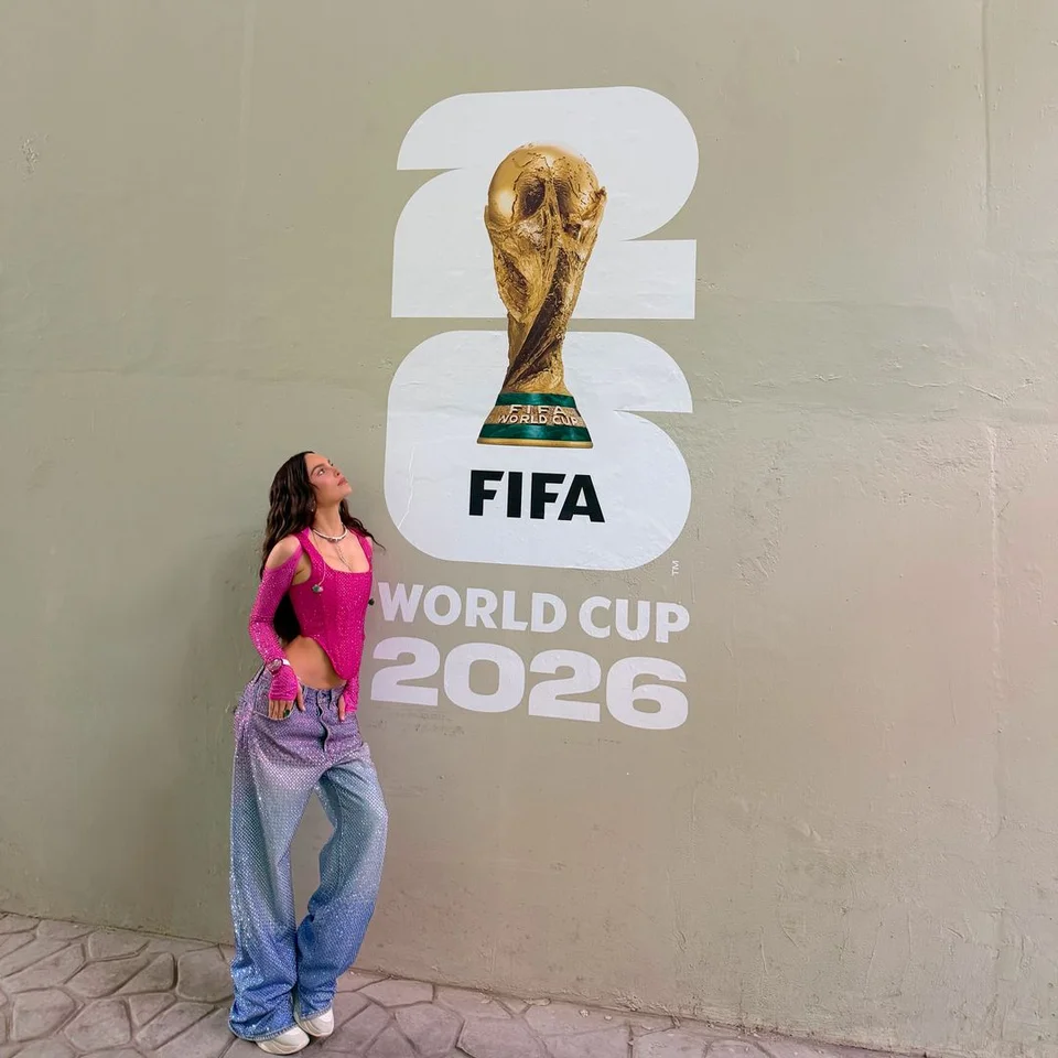 Belinda en la apertura del mundial