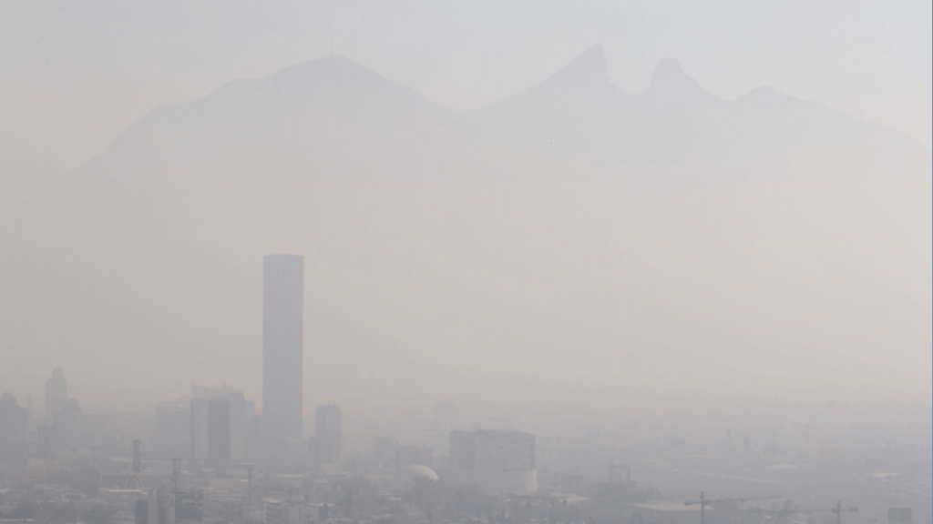 Lorena de la Garza habla de la Contaminación en Monterrey - El Pulso de la Sultana